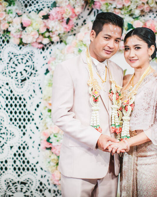 korostudio wedding ceremony rama gardens hotel 160 uai Rama Gardens Bangkok Hotel Wedding Ceremony Praery + John | From Phnom Penh, Cambodia