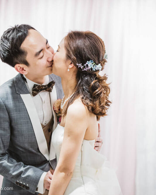 Hong Kong Wedding Angel and Tango at Maxim’s Chinese Cuisine, Banquet Hall, Tsim Sha Tsui 8 korostudio overseas wedding hongkong reception tango angel 49 uai Hong Kong Wedding Angel and Tango at Maxim’s Chinese Cuisine, Banquet Hall, Tsim Sha Tsui