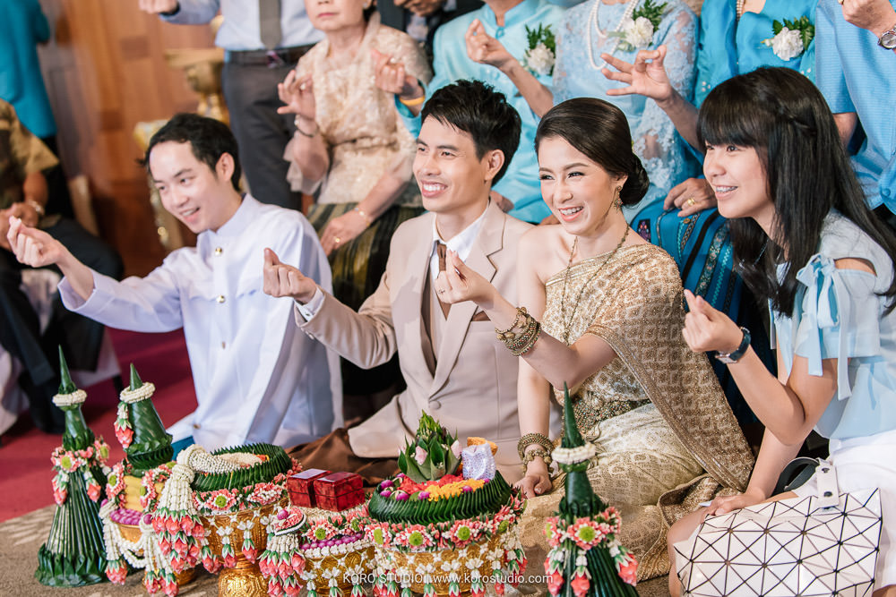 korostudio thai house wedding ceremony ruenjoawsao math ying 164 งานแต่งงานบ้านเรือนไทย พิธีไทย คุณแมท และคุณหญิง เรือนเจ้าสาว รัชวิภา | Thai Wedding Ceremony Math and Ying at Thai House Ruenjoawsao
