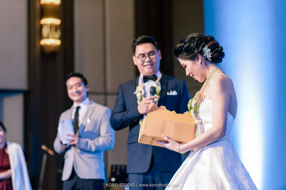 korostudio okura prestige bangkok wedding reception mint 187 The Okura Prestige Wedding Reception Mint and Gee | งานแต่งงานหมอมิ้นท์ และหมอจี โรงแรมโอกุระ เพรสทีจ