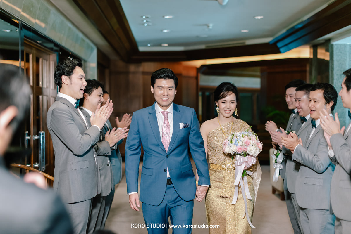 korostudio thai wedding ceremony phan peninsula bangkok 100 Peninsula Bangkok Hotel Thai Wedding Ceremony Phan and Up