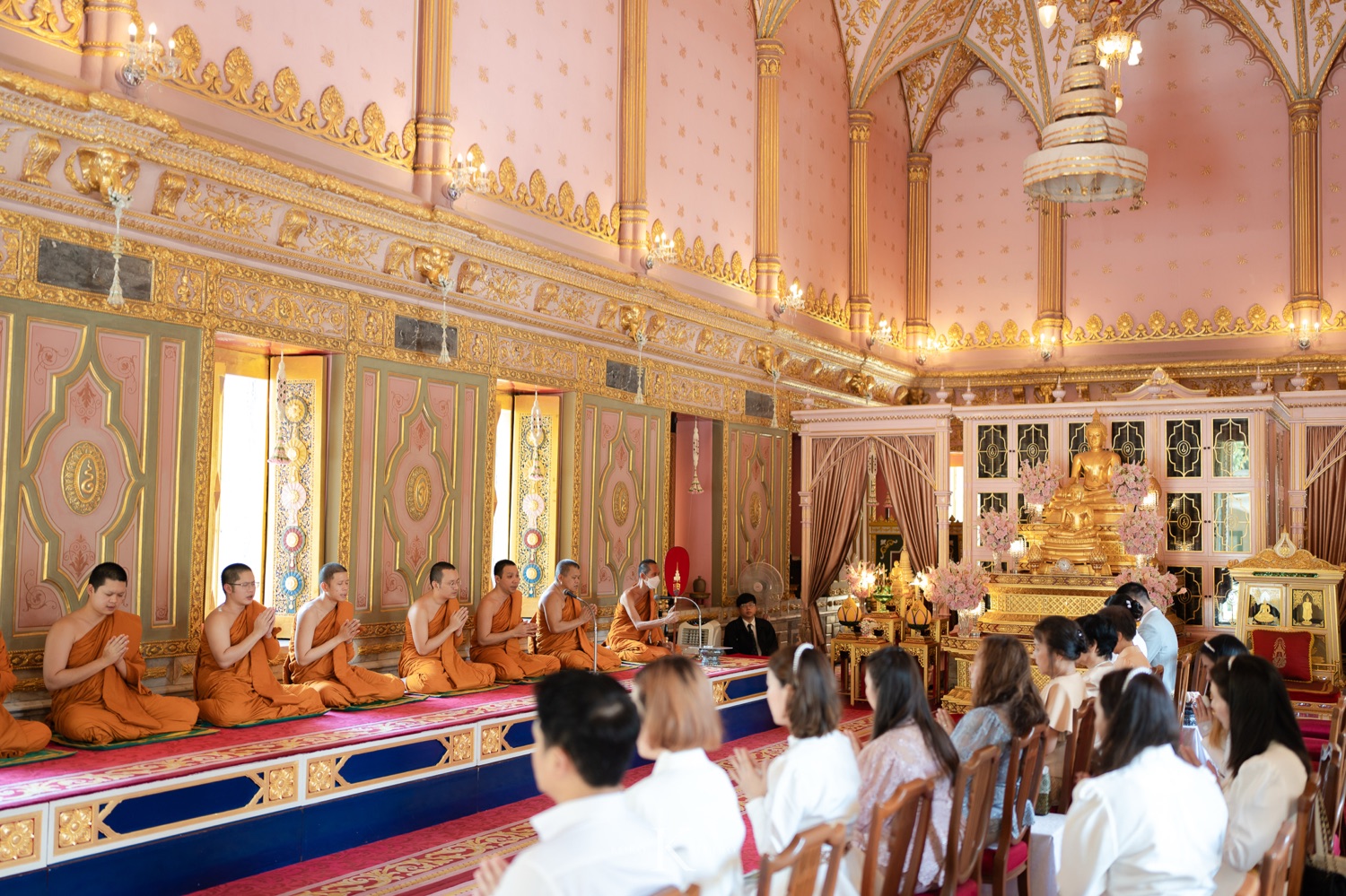 pear thailand wedding photos wat ratchabophit 140 ถ่ายภาพงานแต่งงานที่วัดราชบพิธฯ: ความสง่างามที่เรียบง่ายและเต็มไปด้วยความสุข