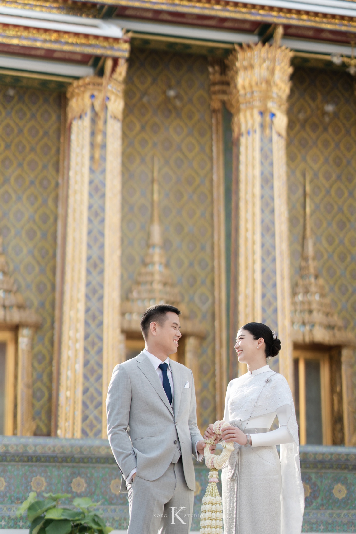 pear thailand wedding photos wat ratchabophit 75 ถ่ายภาพงานแต่งงานที่วัดราชบพิธฯ: ความสง่างามที่เรียบง่ายและเต็มไปด้วยความสุข