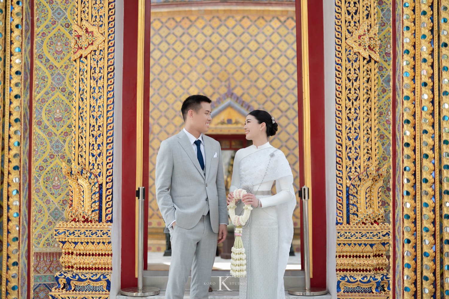 pear thailand wedding photos wat ratchabophit 91 ถ่ายภาพงานแต่งงานที่วัดราชบพิธฯ: ความสง่างามที่เรียบง่ายและเต็มไปด้วยความสุข
